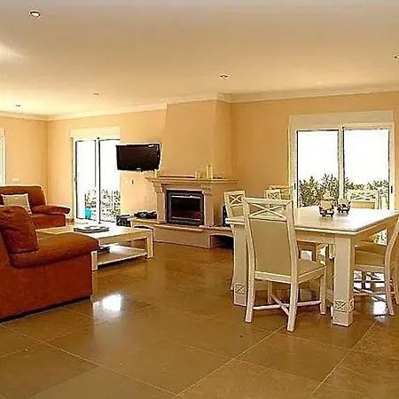 Praia Da Luz Sleeps 8 Pool Air Con Wifi *