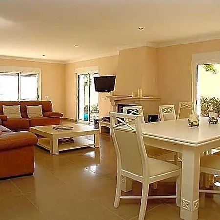 Villa Praia Da Luz Sleeps 8 Pool Air Con Wifi *